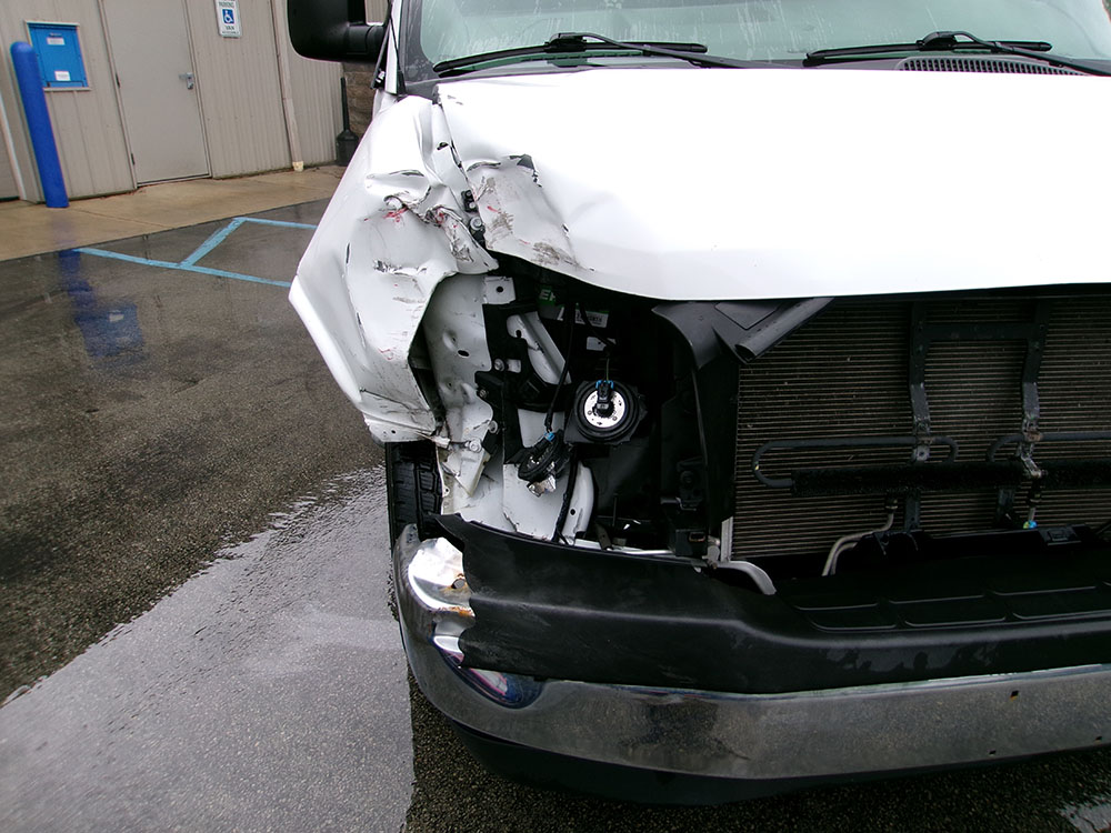 
								GMC SAVANA 2500 CARGO full									