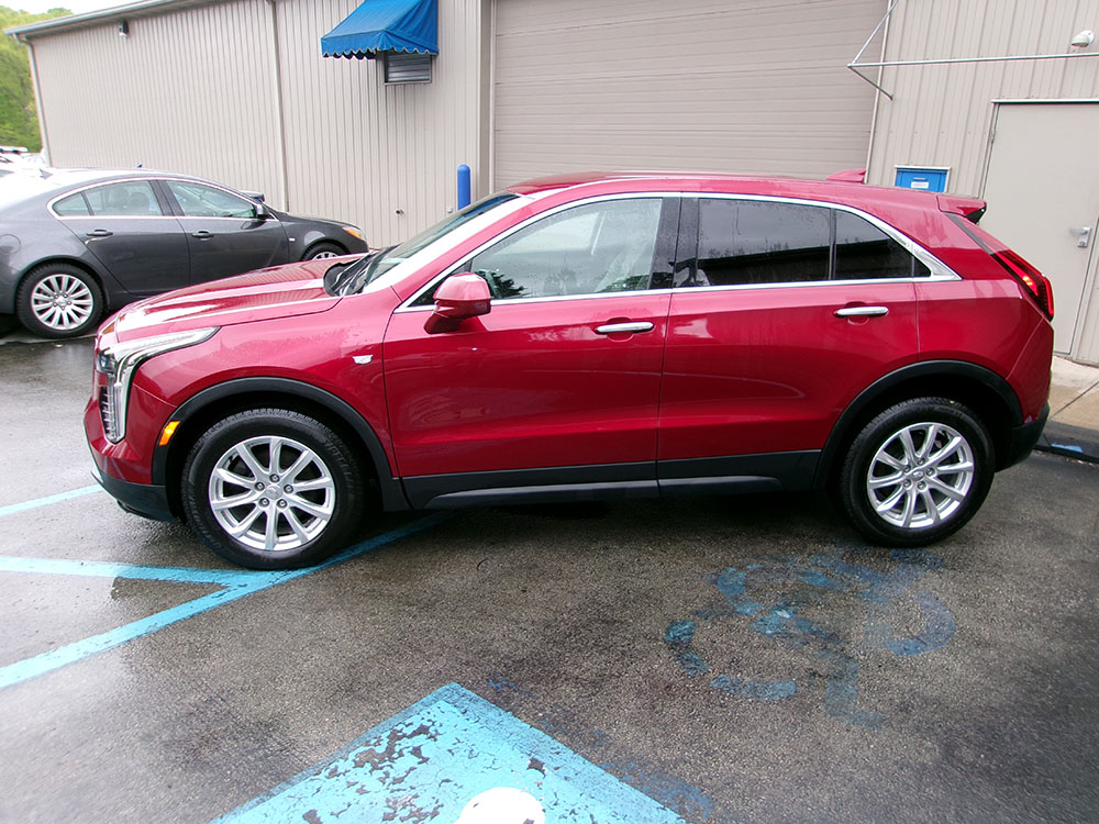 
								CADILLAC XT4 LUXURY full									
