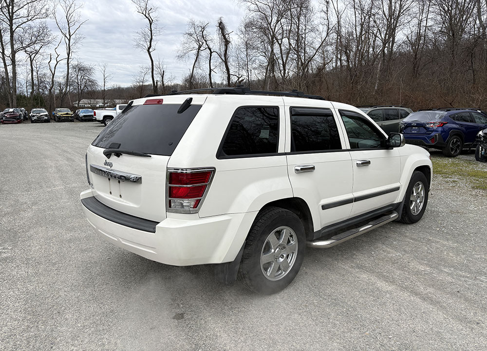 
								JEEP GRAND CHEROKEE LAREDO full									