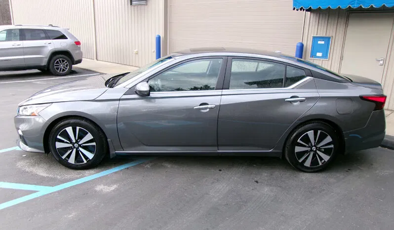 
								2022 Nissan Altima SV full									