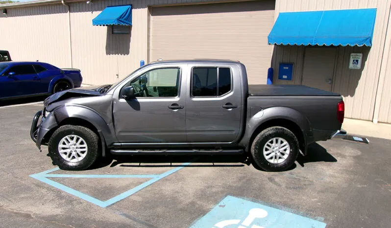
								2016 Nissan Frontier SV Crew Cab full									