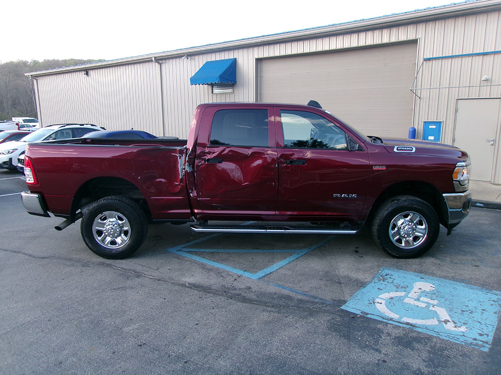 
								RAM 2500 TRADESMAN CREW CAB full									