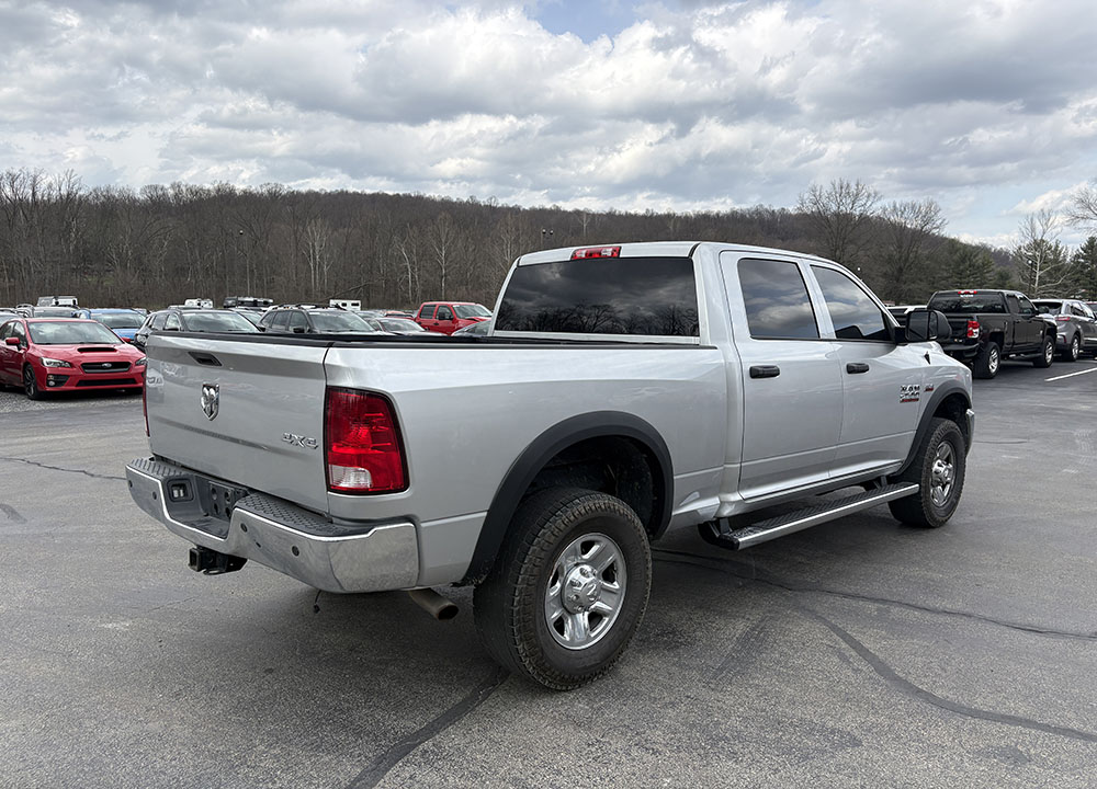 
								RAM 2500 ST CREW CAB full									