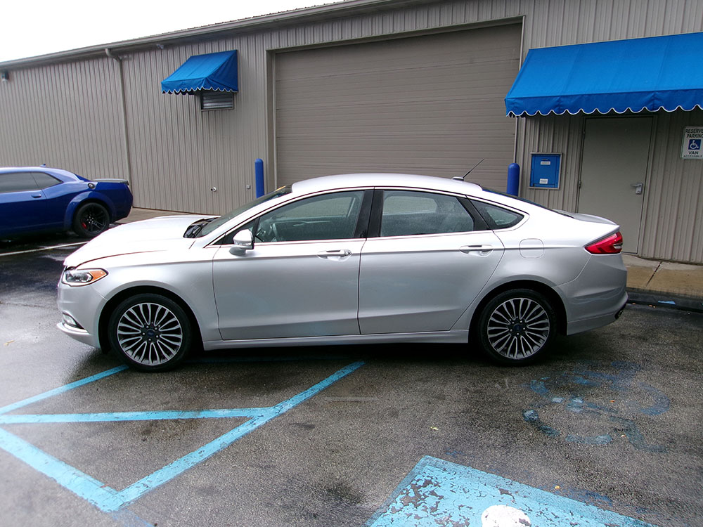 
								2017 Ford Fusion SE EcoBoost full									