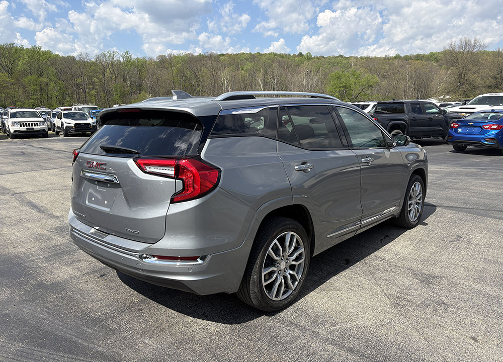 
								GMC TERRAIN DENALI full									