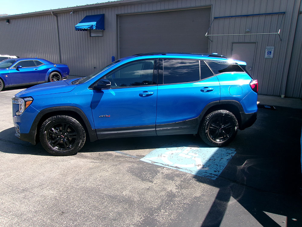 
								2024 GMC Terrain AT4 full									