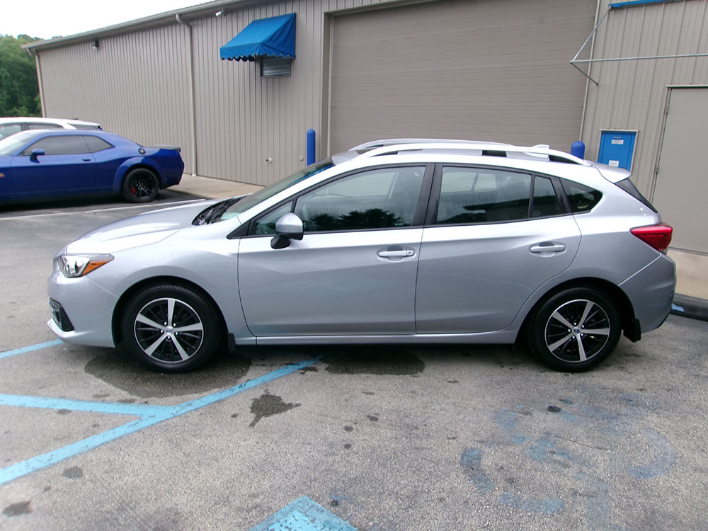 
								2022 Subaru Impreza Premium full									