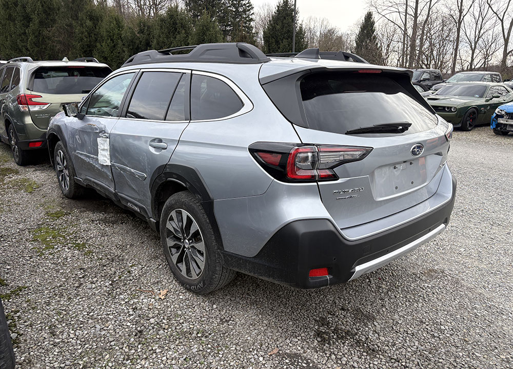 
								SUBARU OUTBACK LIMITED full									