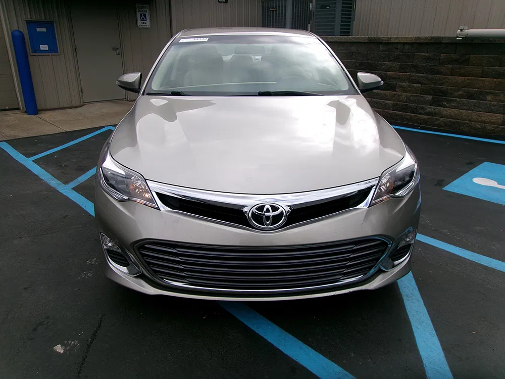 
								2015 Toyota Avalon XLE full									