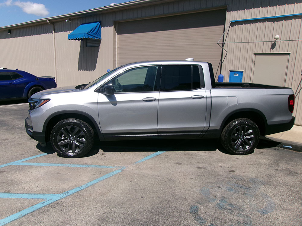 
								HONDA RIDGLINE SPORT full									
