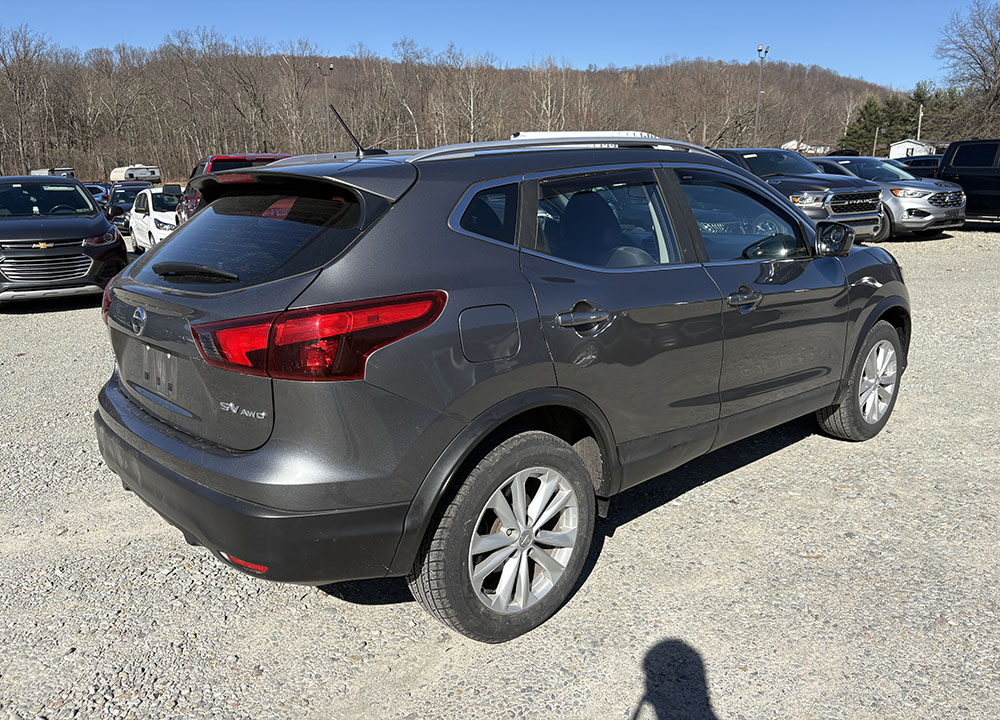 
								NISSAN ROGUE SPORT full									