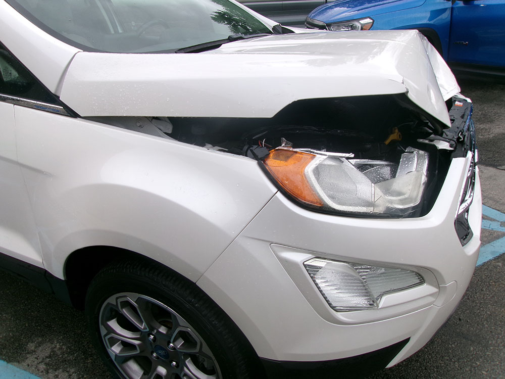 
								FORD ECOSPORT TITANIUM full									