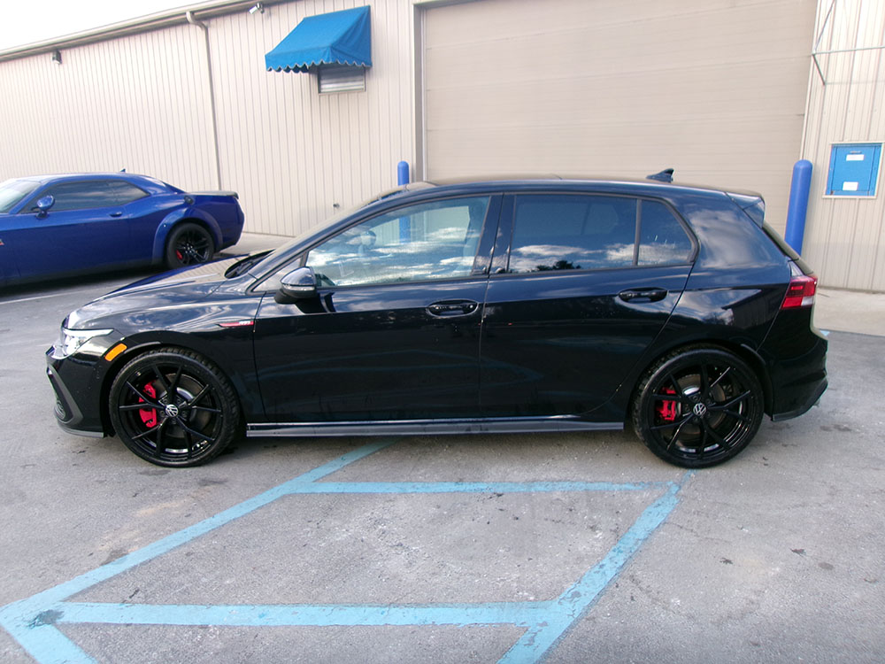 
								2024 Volkswagen Golf GTI Autobahn full									