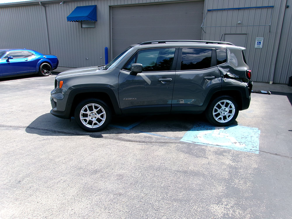 
								2021 Jeep Renegade Latitude full									