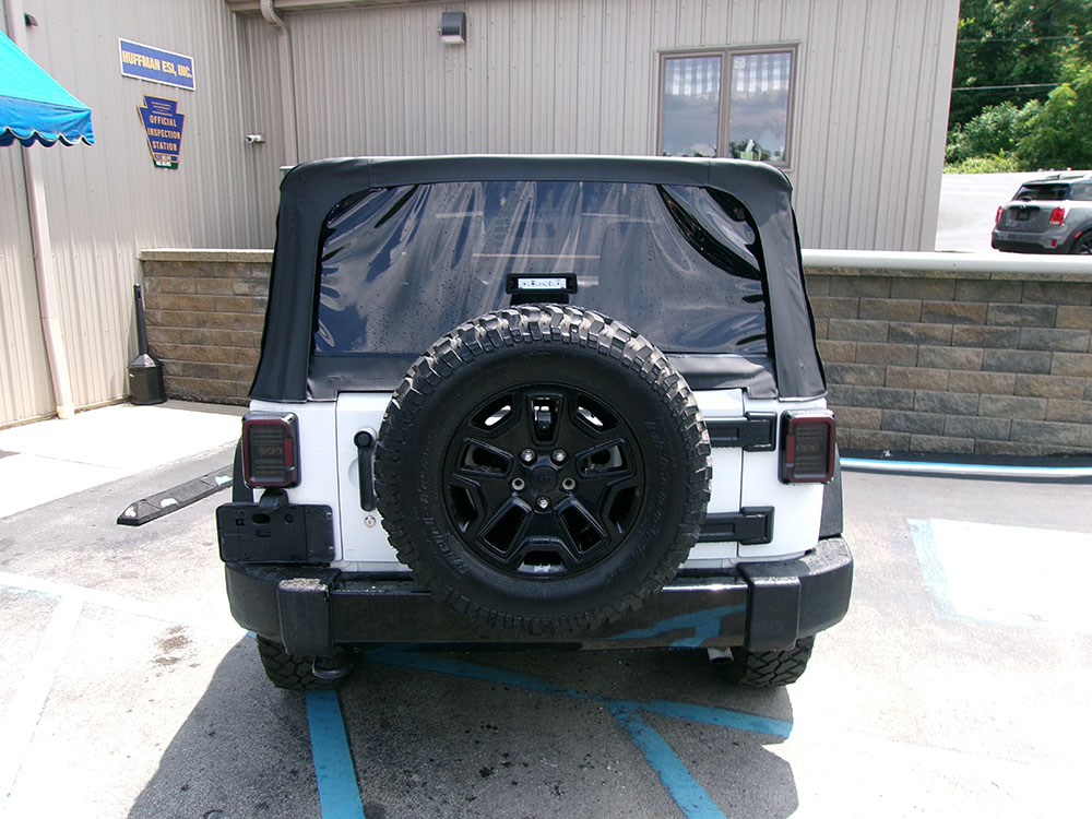 
								2016 Jeep Wrangler Sport full									