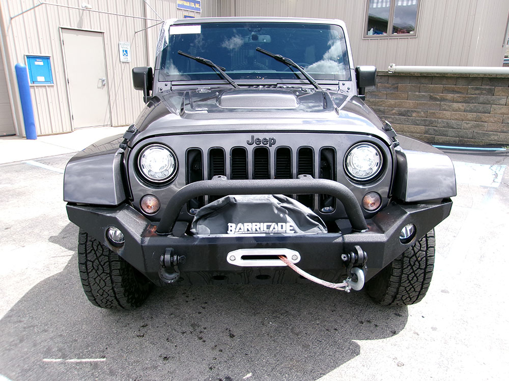 
								2017 Jeep Wrangler Unlimited Sahara full									