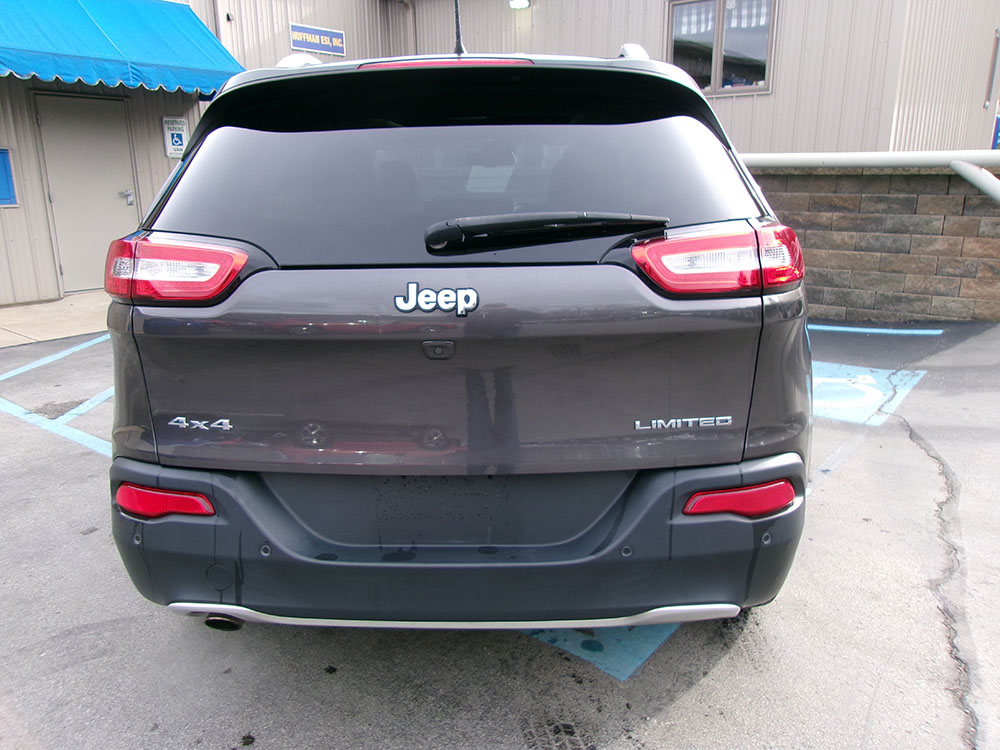 
								2018 Jeep Cherokee Limited full									