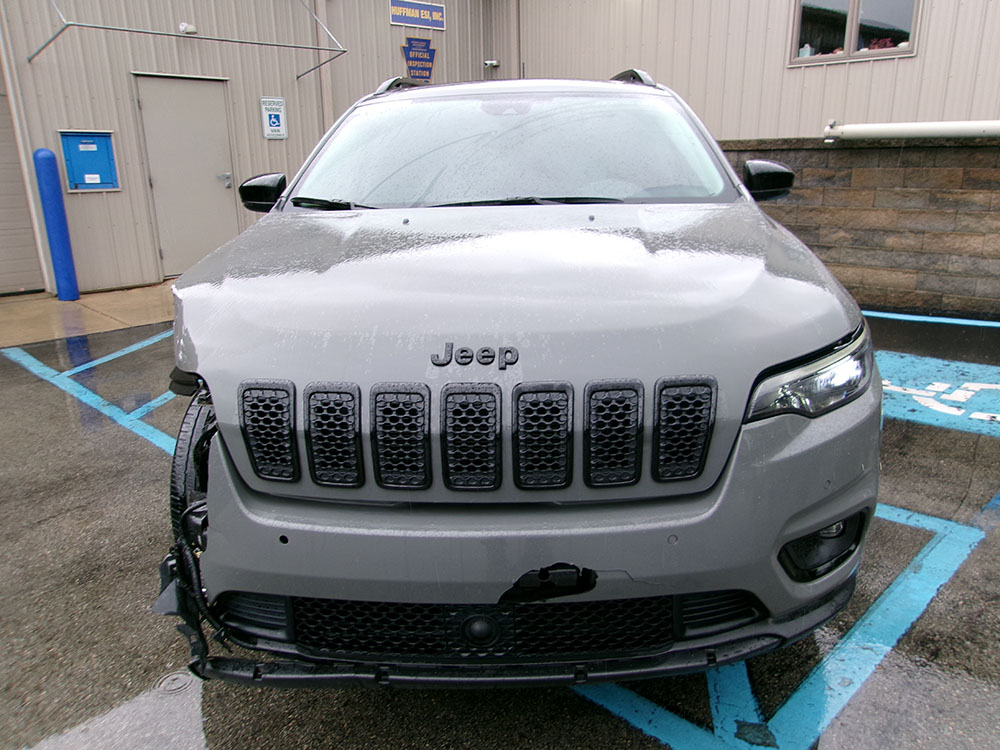 
								2023 Jeep Cherokee Altitude Luxury full									