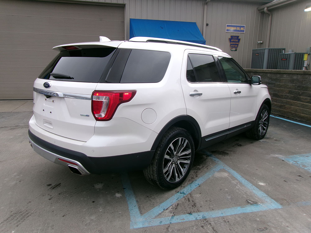 
								2017 Ford Explorer Platinum full									