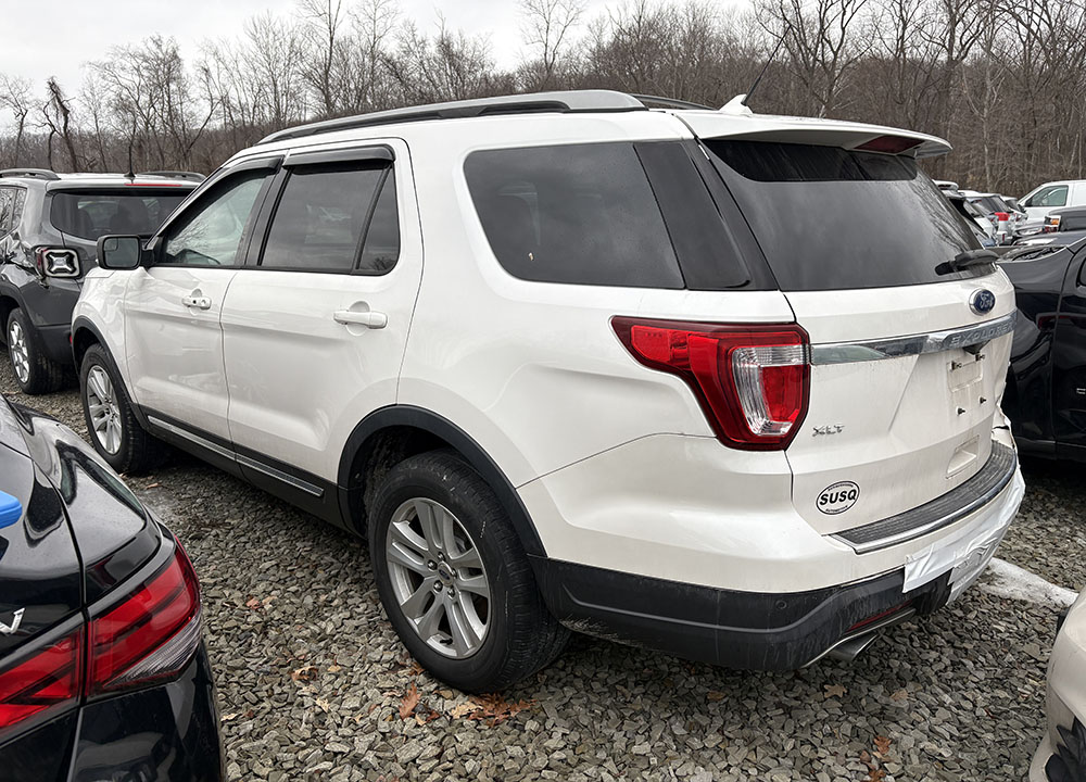 
								2018 Ford Explorer XLT full									