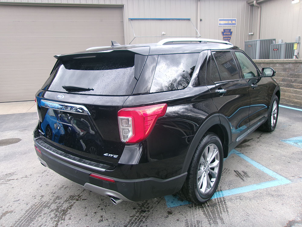 
								2022 Ford Explorer Limited full									