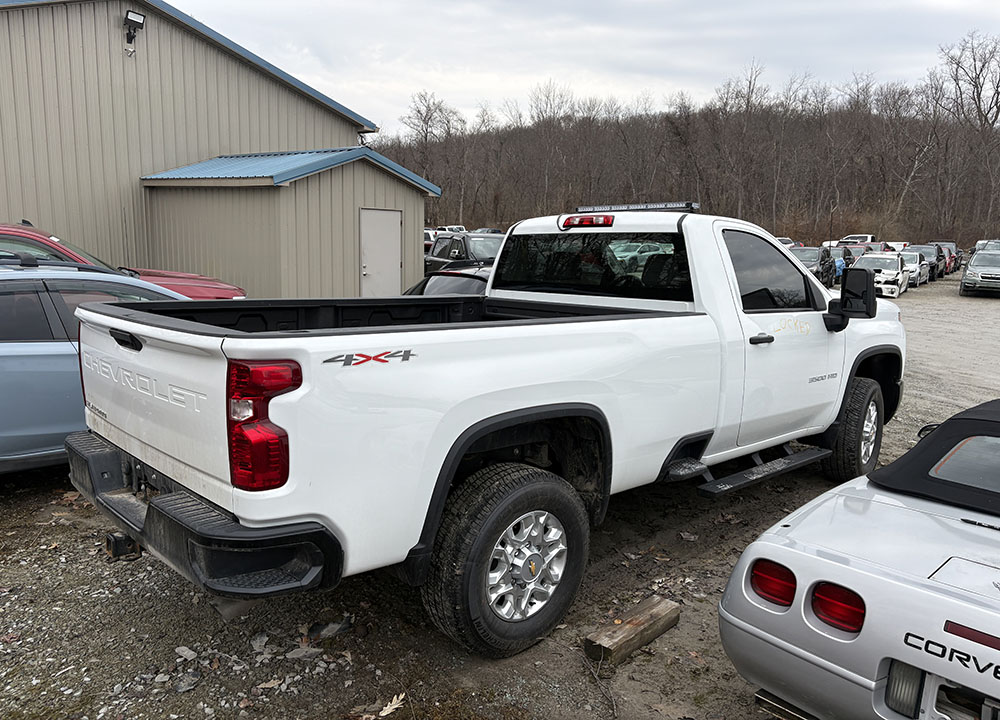 
								CHEVROLET SILVERADO 3500 HD W/T REG CAB 8′ BED full									