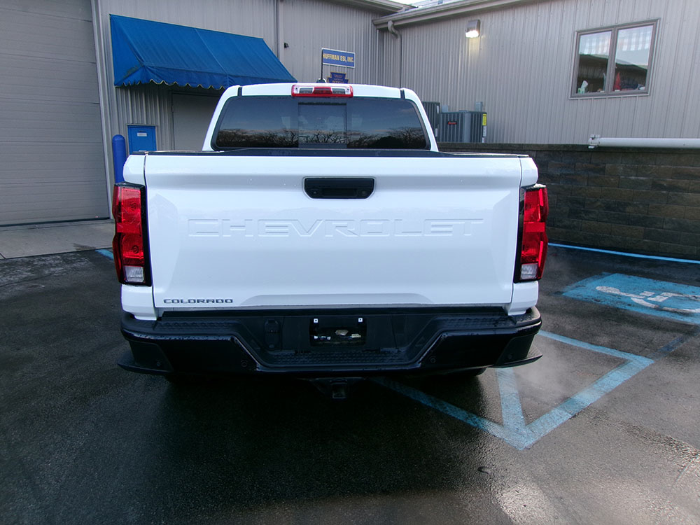 
								2024 Chevrolet Colorado W/T Crew Cab full									