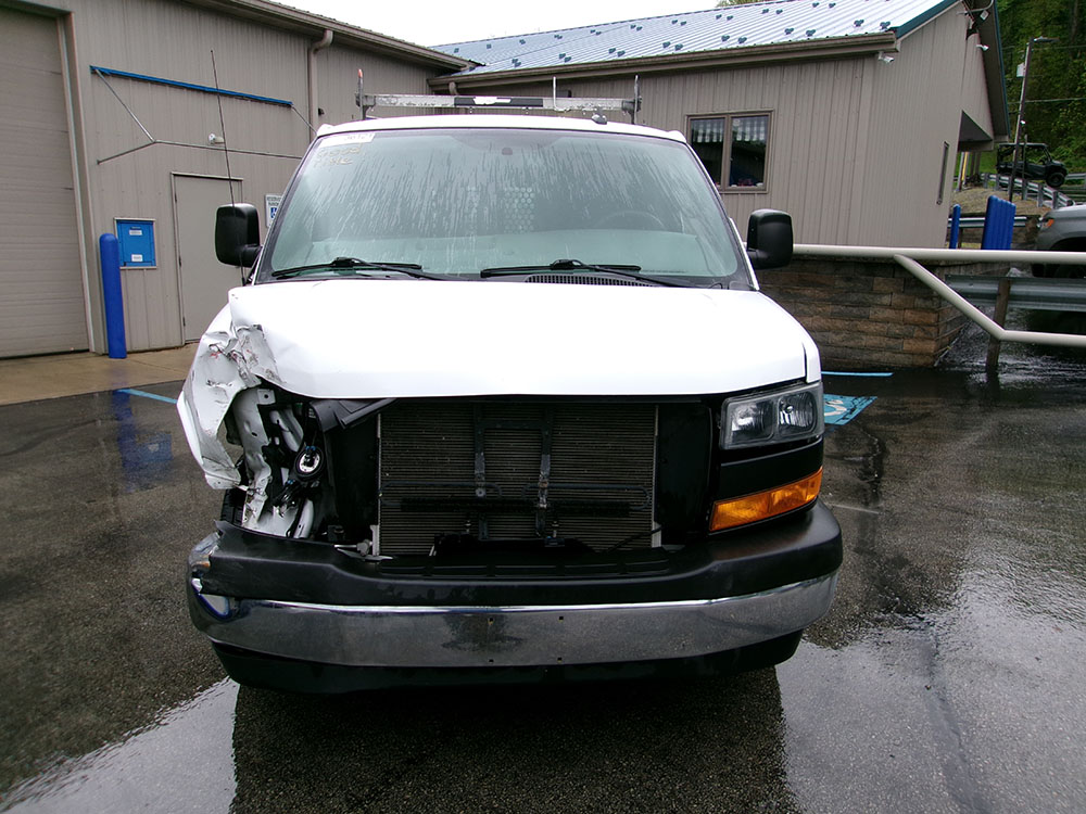 
								GMC SAVANA 2500 CARGO full									