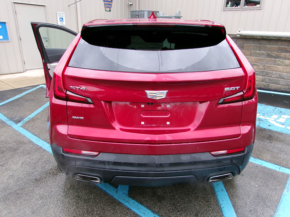 
								CADILLAC XT4 LUXURY full									