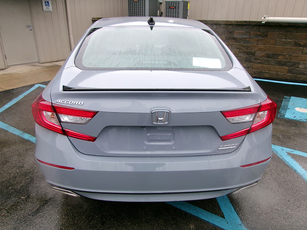 
								2021 Honda Accord Sport full									