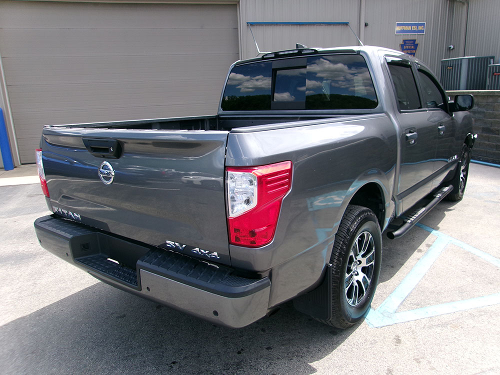 
								2022 Nissan Titan SV Crew Cab full									