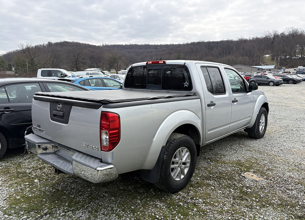 
								NISSAN FRONTIER SV CREW CAB full									