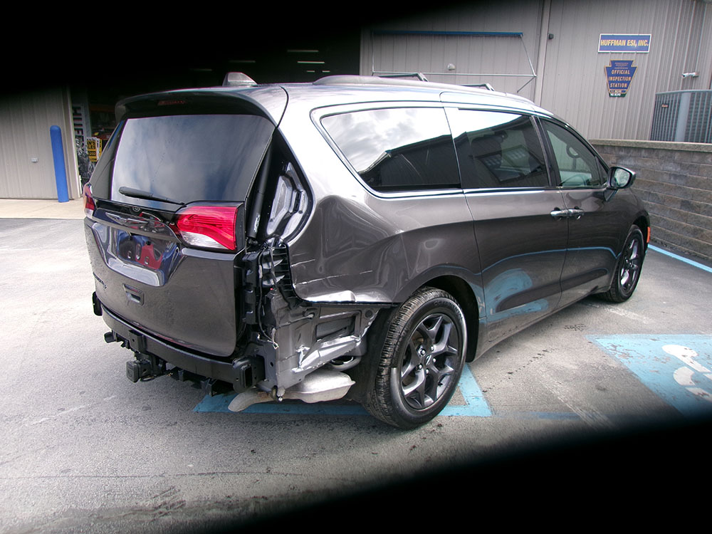 
								CHRYSLER PACIFICA TOURING PLUS full									