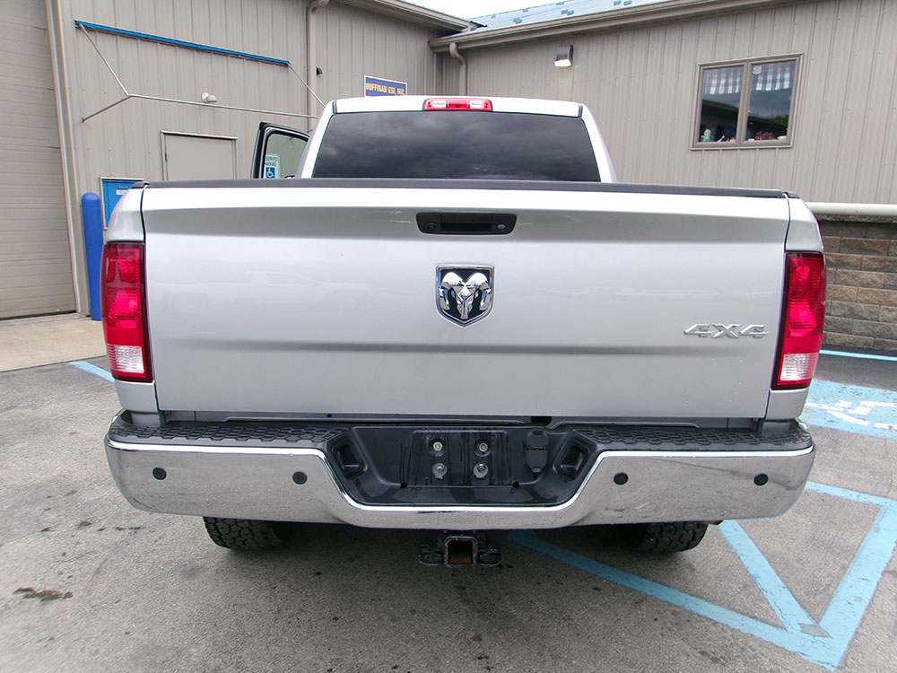 
								RAM 2500 TRADESMAN CREW CAB full									