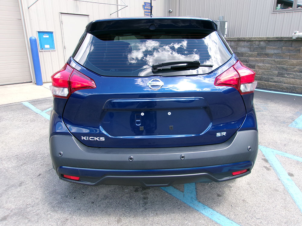 
								2020 Nissan Kicks SR full									