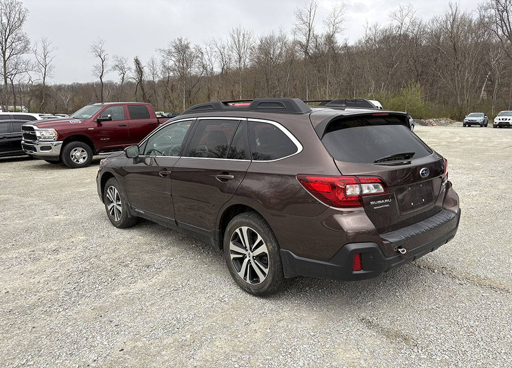 
								SUBARU OUTBACK LIMITED full									
