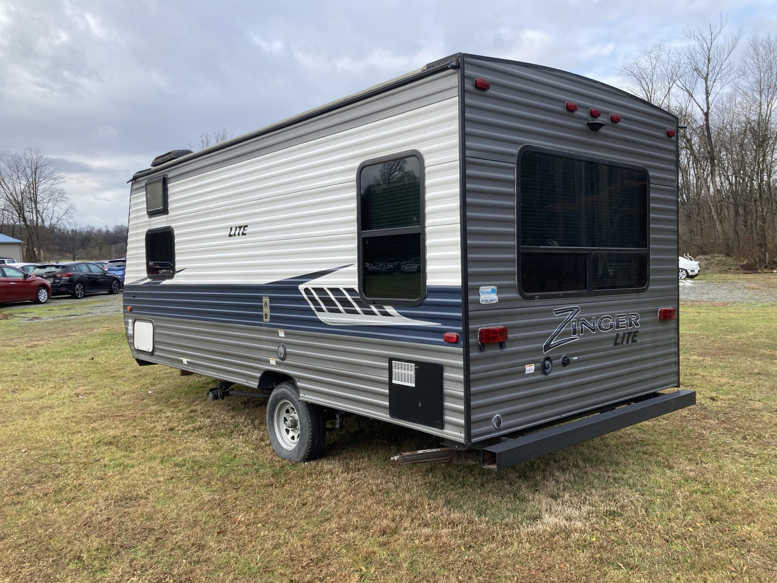 
								2019 Cross Roads Zinger ZLite 18RD full									
