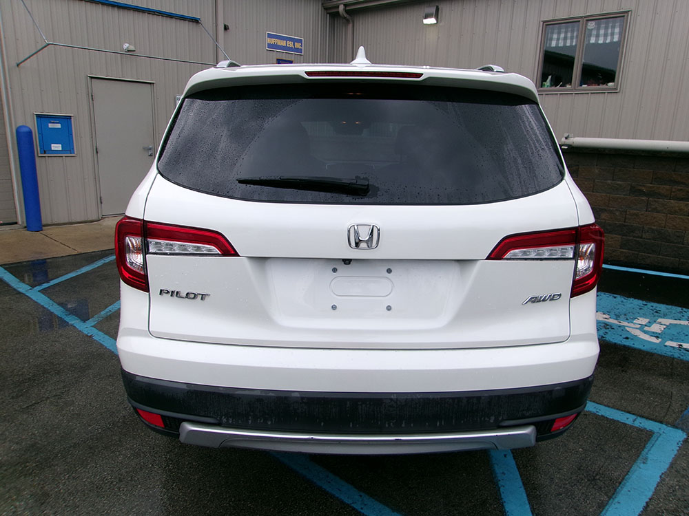 
								2019 Honda Pilot EX-L full									