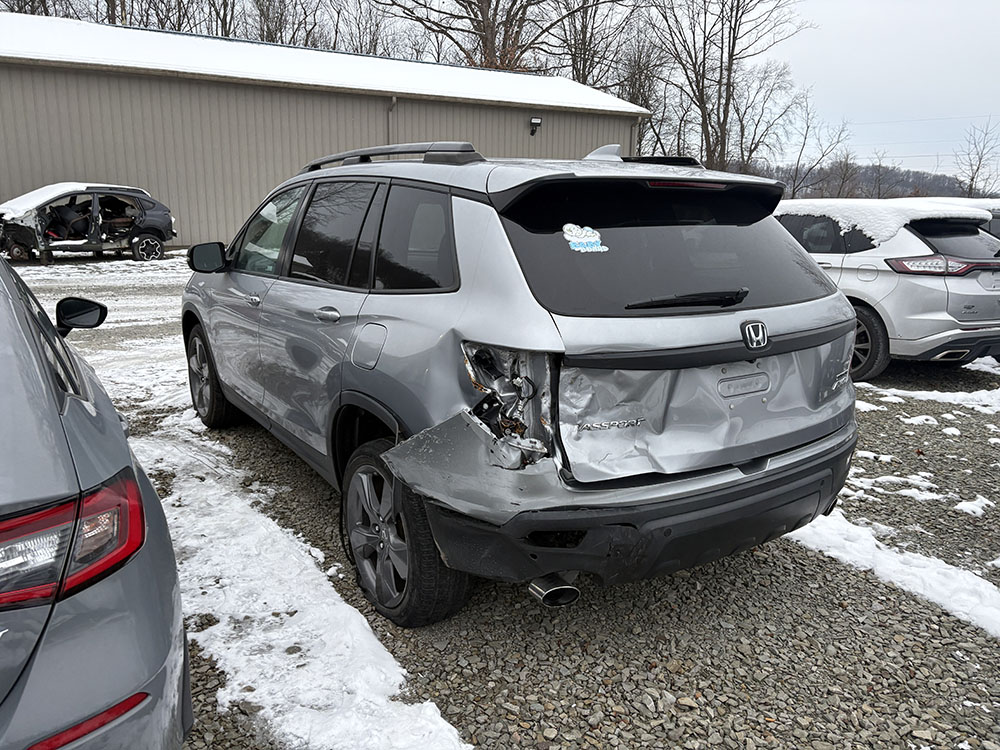 
								2019 Honda Passport Touring full									