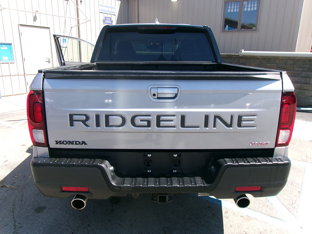
								HONDA RIDGLINE SPORT full									
