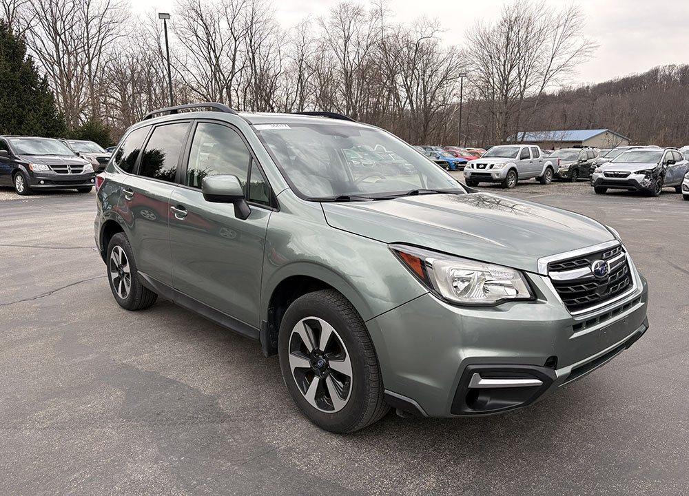 
								SUBARU FORESTER PREMIUM full									