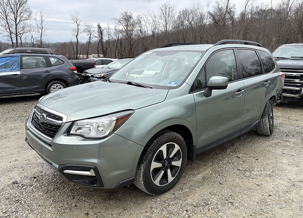 
								SUBARU FORESTER PREMIUM full									