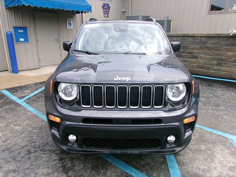 
								JEEP RENEGADE LATITUDE full									