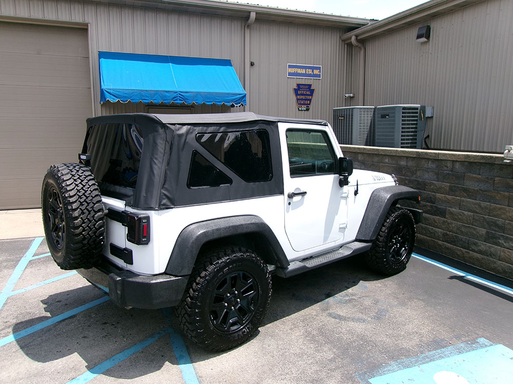 
								2016 Jeep Wrangler Sport full									