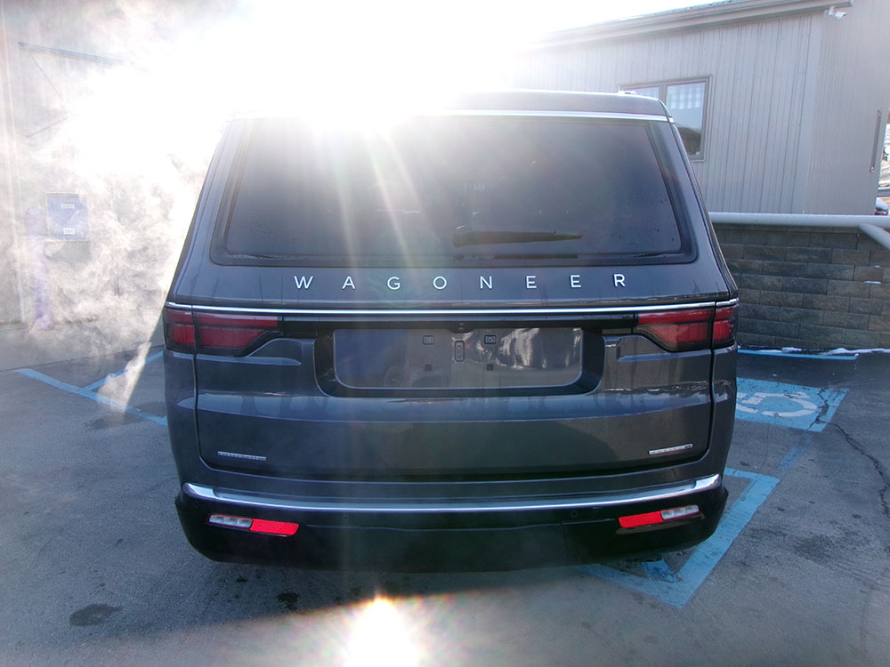 
								JEEP WAGONEER SERIES III full									