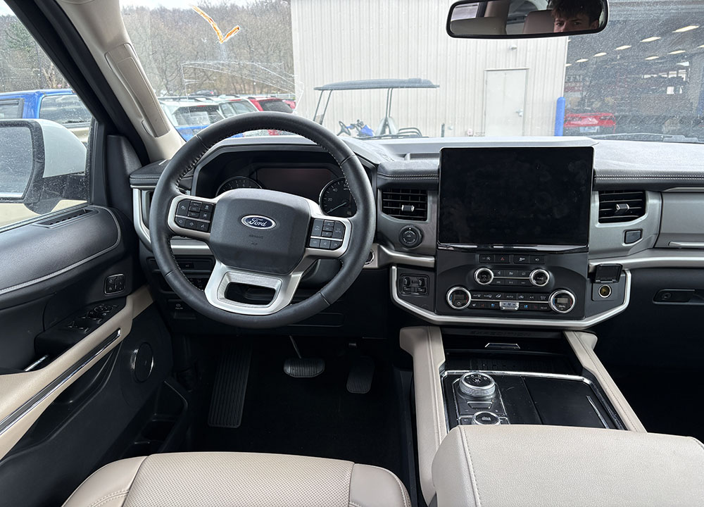 
								FORD EXPEDITION MAX XLT full									