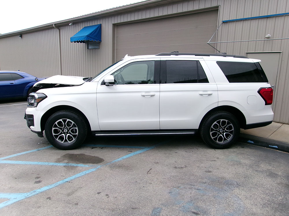 
								FORD EXPEDITION XLT full									