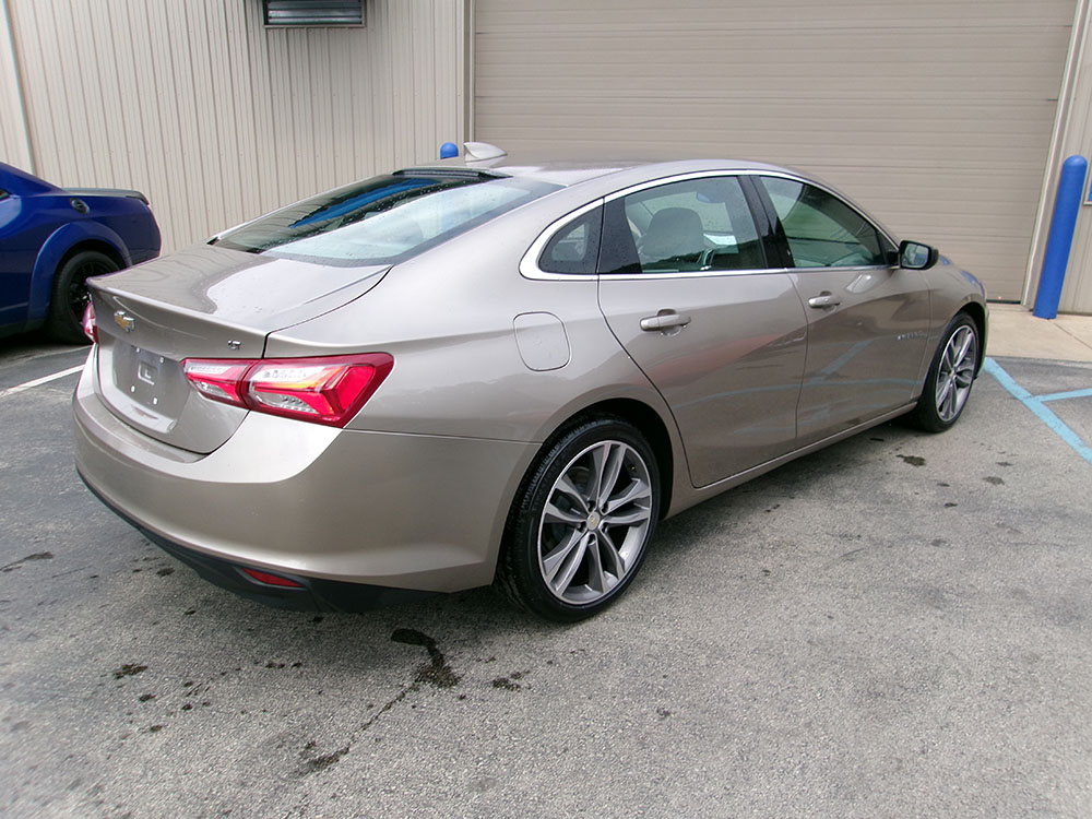 
								2022 Chevrolet Malibu LT full									