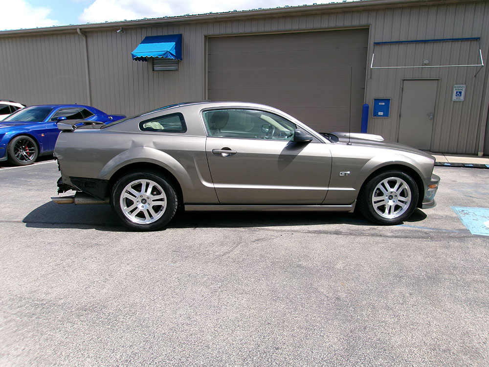
								FORD MUSTANG GT full									