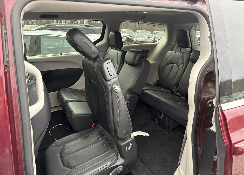 
								CHRYSLER PACIFICA TOURING L full									